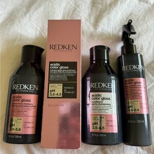 Redken acid color gloss complete set ( used 1 time)